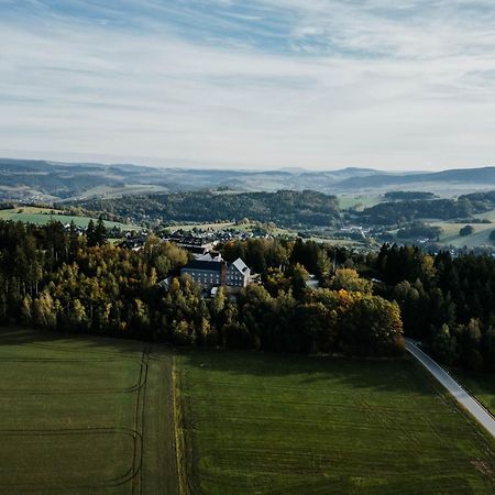 Sonnenhotel Hoher Hahn ชวาร์เซนเบิร์ก ภายนอก รูปภาพ