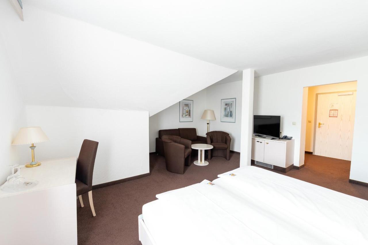 Sonnenhotel Hoher Hahn ชวาร์เซนเบิร์ก ภายนอก รูปภาพ