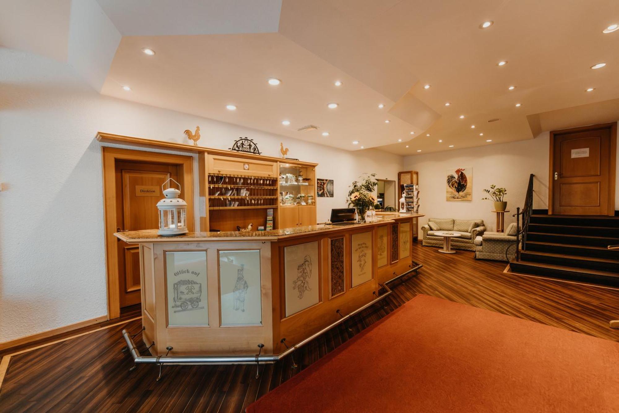 Sonnenhotel Hoher Hahn ชวาร์เซนเบิร์ก ภายนอก รูปภาพ